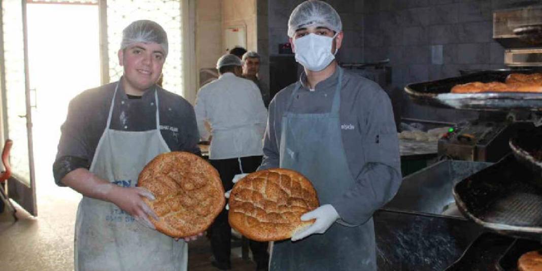 Eğitimle birlikte günde 7.000 tane üretim yapıyorlar: Aile bütçelerine ayda 20.000 TL katkıları bulunuyor 7